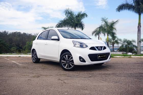 NISSAN MARCH 1.6 SL 16V FLEXSTART 4P XTRONIC NISSAN MARCH 1.6 SL 16V FLEXSTART 4P XTRONIC